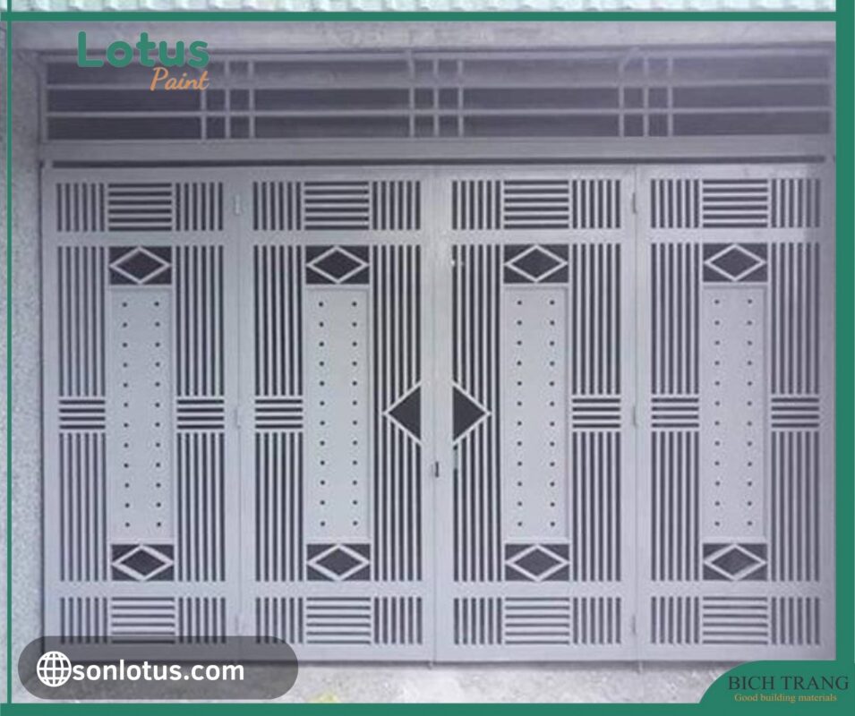 Cửa sắt 4 cánh màu xám hiện đại